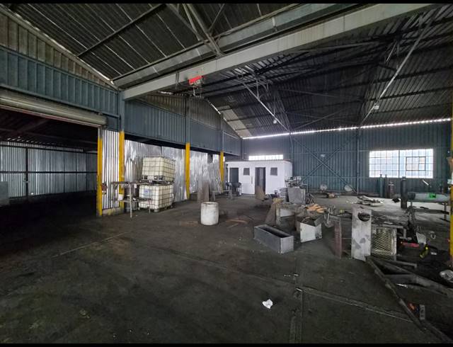 1,108M² WAREHOUSE TO LET IN WADEVILLE